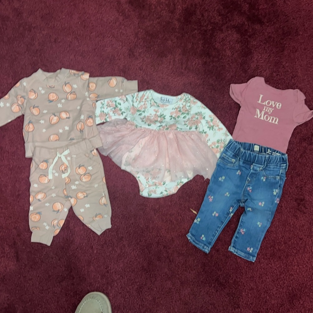 Baby girl clothes sizes 3 mos and 6-9 mos